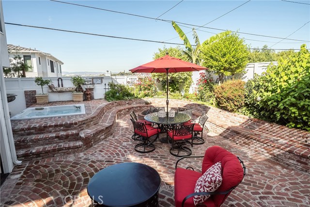 659 18th Street, Manhattan Beach, California 90266, 4 Bedrooms Bedrooms, ,3 BathroomsBathrooms,Residential,Sold,18th,SB19269469