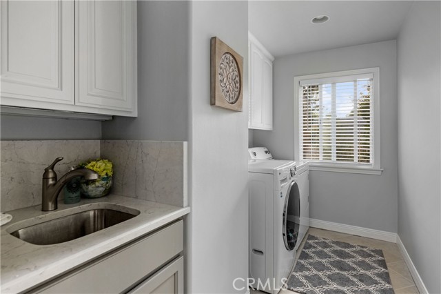 717 29th Street, Manhattan Beach, California 90266, 5 Bedrooms Bedrooms, ,4 BathroomsBathrooms,Residential,Sold,29th,SB21147466