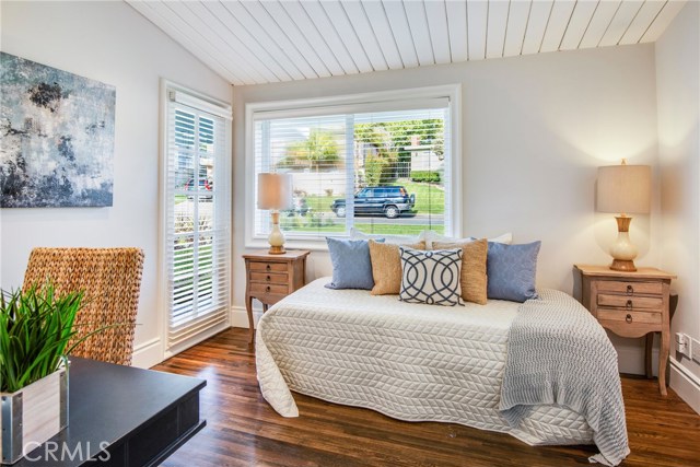 3rd bedroom on the main level - which is the upper level