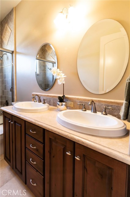 2204 Plant Avenue, Redondo Beach, California 90278, 4 Bedrooms Bedrooms, ,2 BathroomsBathrooms,Residential,Sold,Plant,SB19037845