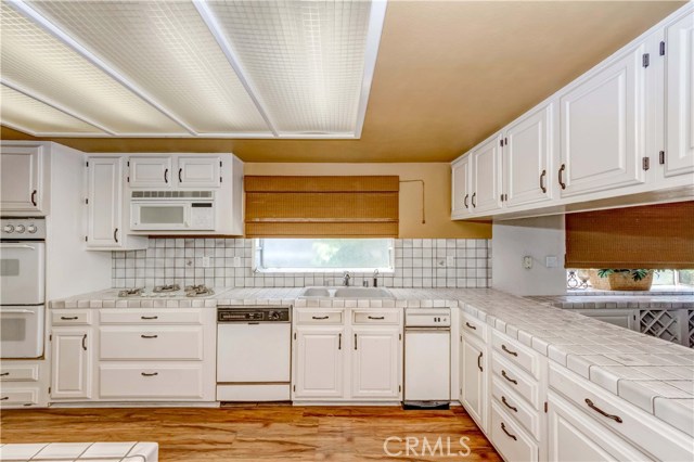 1531 Steinhart Avenue, Redondo Beach, California 90278, 3 Bedrooms Bedrooms, ,2 BathroomsBathrooms,Residential,Sold,Steinhart,SB19047735