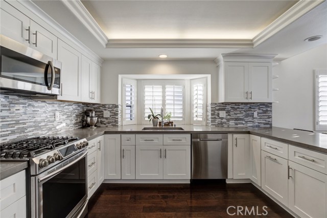 111 Guadalupe Avenue, Redondo Beach, California 90277, 4 Bedrooms Bedrooms, ,3 BathroomsBathrooms,Residential,Sold,Guadalupe,SB20243736