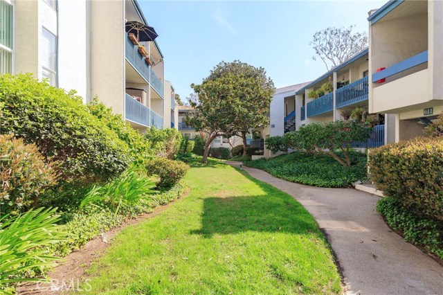 631 Prospect Avenue, Redondo Beach, California 90277, 2 Bedrooms Bedrooms, ,2 BathroomsBathrooms,Residential,Sold,Prospect,SB20199042
