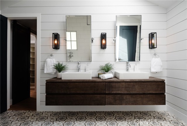 933 9th Street, Manhattan Beach, California 90266, 4 Bedrooms Bedrooms, ,2 BathroomsBathrooms,Residential,Sold,9th,SB21112500