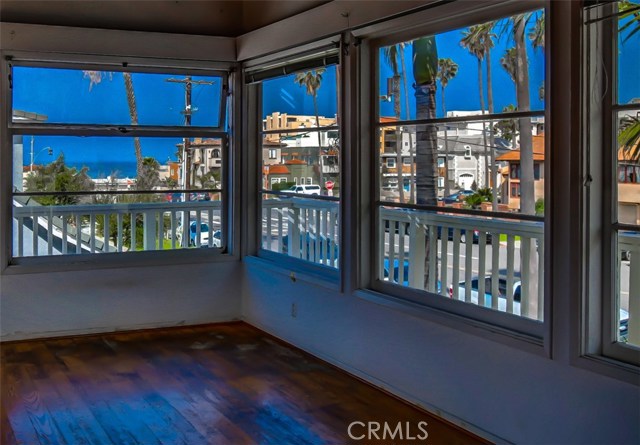 206 Knob Hill Avenue, Redondo Beach, California 90277, 4 Bedrooms Bedrooms, ,3 BathroomsBathrooms,Residential,Sold,Knob Hill,OC19065463