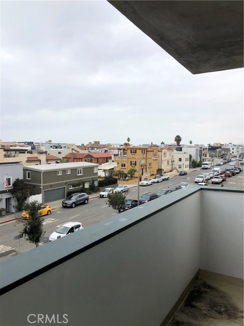 412 Hermosa Avenue, Hermosa Beach, California 90254, 2 Bedrooms Bedrooms, ,1 BathroomBathrooms,Residential,Sold,Hermosa,SB21000876