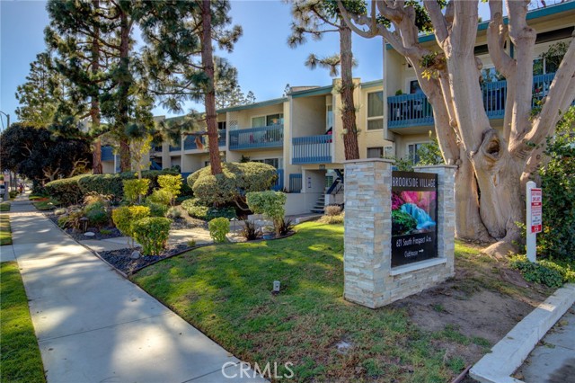 631 Prospect Avenue, Redondo Beach, California 90277, 2 Bedrooms Bedrooms, ,2 BathroomsBathrooms,Residential,Sold,Prospect,SB21042569