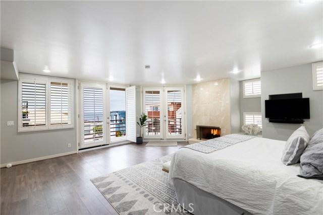 224 14th Street, Manhattan Beach, California 90266, 4 Bedrooms Bedrooms, ,4 BathroomsBathrooms,Residential,Sold,14th,SB19152131