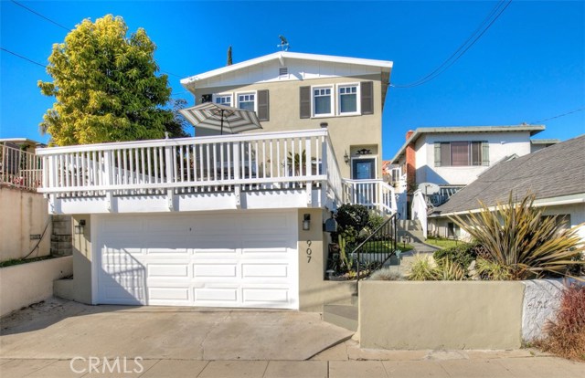 907 Diamond Street, Redondo Beach, California 90277, 4 Bedrooms Bedrooms, ,1 BathroomBathrooms,Residential,Sold,Diamond,RS18017195
