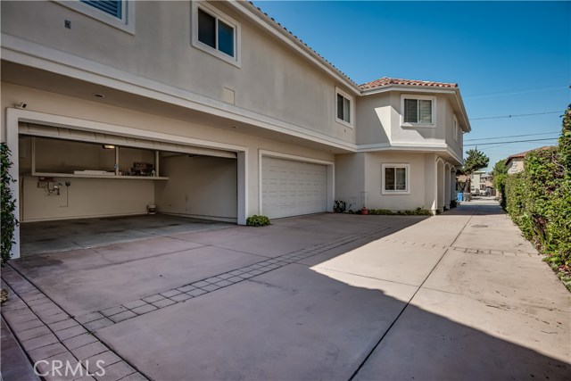 2106 Huntington Lane, Redondo Beach, California 90278, 4 Bedrooms Bedrooms, ,2 BathroomsBathrooms,Residential,Sold,Huntington,SB20210061