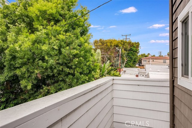 3213 Valley Drive, Manhattan Beach, California 90266, 3 Bedrooms Bedrooms, ,3 BathroomsBathrooms,Residential,Sold,Valley,SB21017306