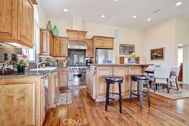 108 Helberta Avenue, Redondo Beach, California 90277, 3 Bedrooms Bedrooms, ,3 BathroomsBathrooms,Residential,Sold,Helberta,SB18053700