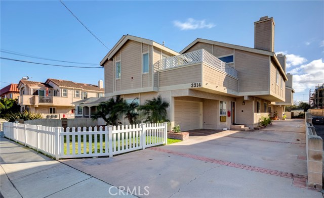 2314 Vanderbilt Lane, Redondo Beach, California 90278, 3 Bedrooms Bedrooms, ,3 BathroomsBathrooms,Residential,Sold,Vanderbilt,SB19033072
