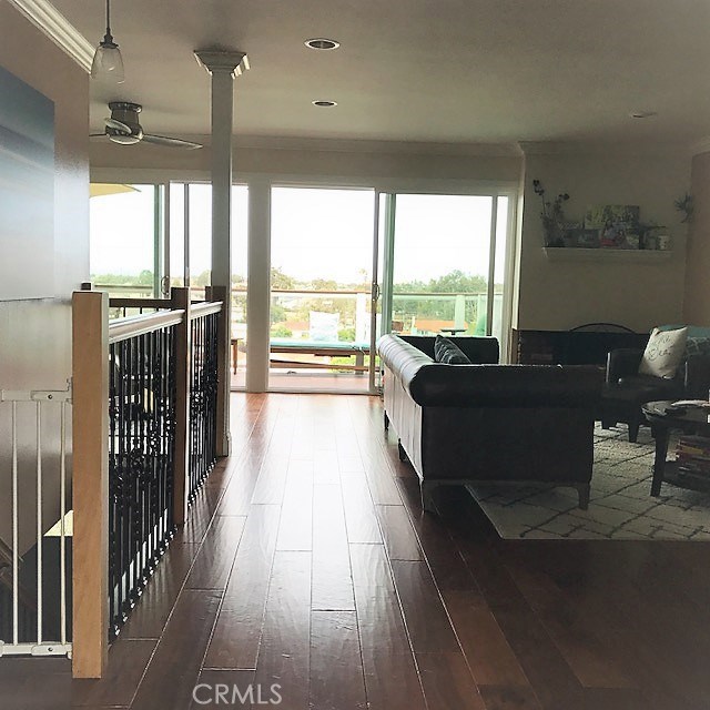 420 Prospect Avenue, Redondo Beach, California 90277, 4 Bedrooms Bedrooms, ,1 BathroomBathrooms,Residential,Sold,Prospect,RS17174956