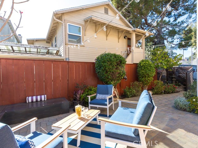 808 Vincent Street, Redondo Beach, California 90277, 3 Bedrooms Bedrooms, ,2 BathroomsBathrooms,Residential,Sold,Vincent,PV20055164