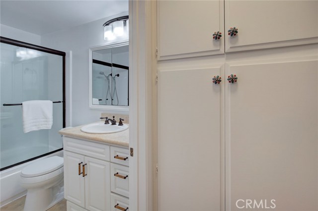 601 Prospect Avenue, Redondo Beach, California 90277, 2 Bedrooms Bedrooms, ,1 BathroomBathrooms,Residential,Sold,Prospect,SB18289971