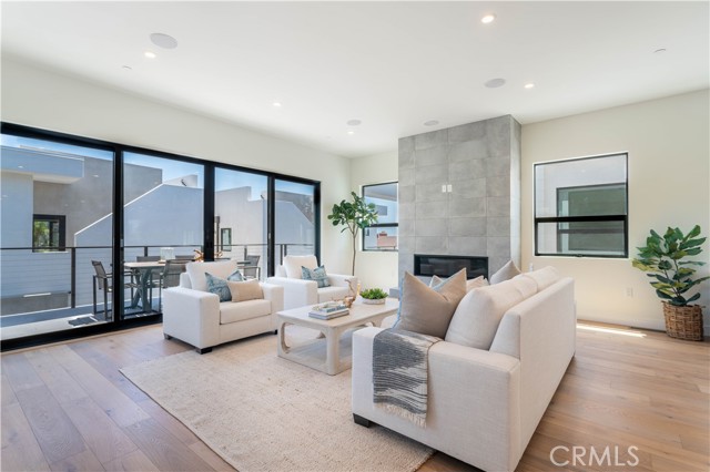 Living Room with easy access to your balcony.