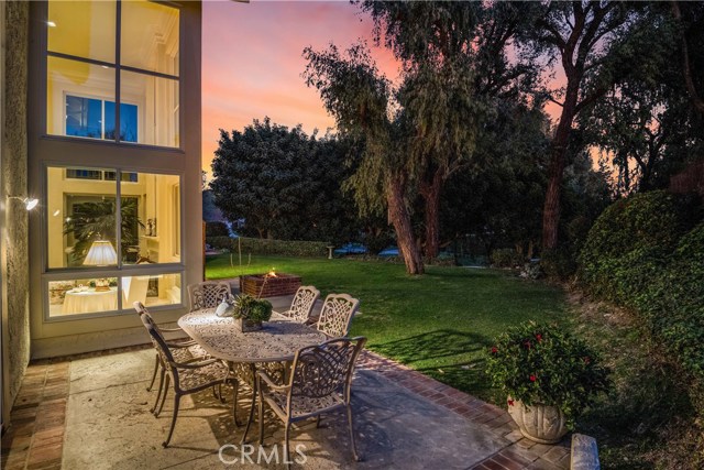 30 Country Lane, Rolling Hills Estates, California 90274, 4 Bedrooms Bedrooms, ,3 BathroomsBathrooms,Residential,Sold,Country,PV20008368