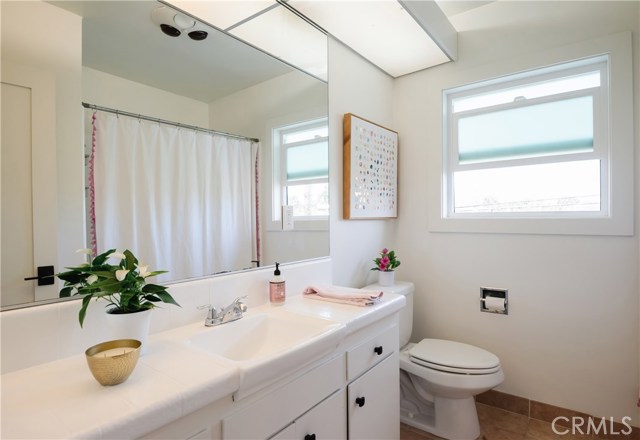 2618 Laurel Avenue, Manhattan Beach, California 90266, 5 Bedrooms Bedrooms, ,3 BathroomsBathrooms,Residential,Sold,Laurel,SB20148528