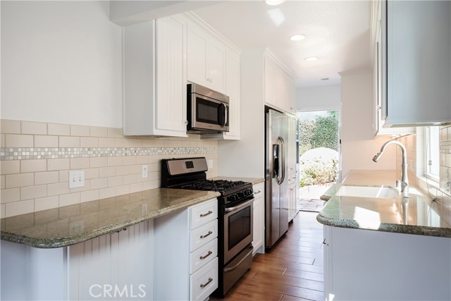 641 27th Street, Manhattan Beach, California 90266, 2 Bedrooms Bedrooms, ,1 BathroomBathrooms,Residential,Sold,27th,SB20174860