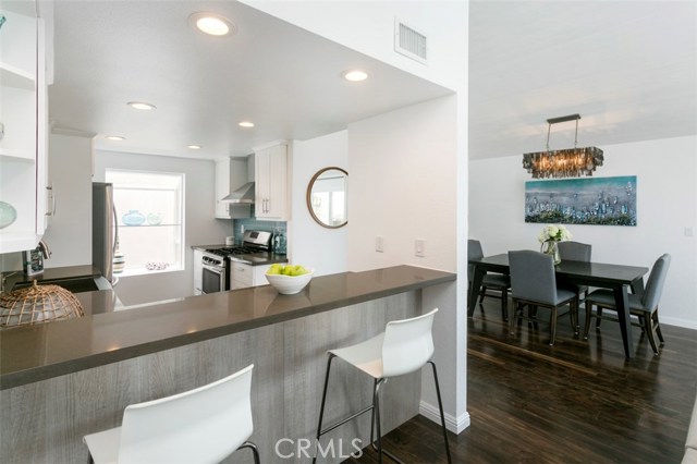 943 1st Street, Hermosa Beach, California 90254, 2 Bedrooms Bedrooms, ,2 BathroomsBathrooms,Residential,Sold,1st,SB17097562