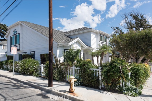 2001 Ernest Avenue, Redondo Beach, California 90278, 4 Bedrooms Bedrooms, ,1 BathroomBathrooms,Residential,Sold,Ernest,SB18238314