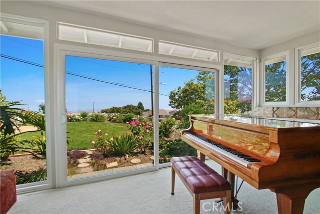 5303 Littlebow Road, Rancho Palos Verdes, California 90275, 3 Bedrooms Bedrooms, ,2 BathroomsBathrooms,Residential,Sold,Littlebow,PW19179286