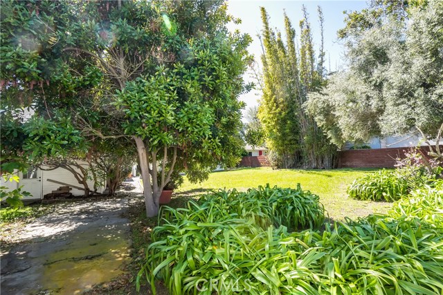 855 17th Street, Manhattan Beach, California 90266, 3 Bedrooms Bedrooms, ,1 BathroomBathrooms,Residential,Sold,17th,SB20069688