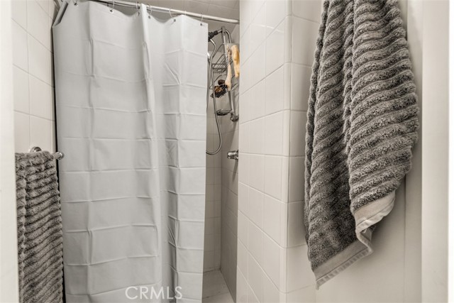 200 Gull Street, Manhattan Beach, California 90266, 3 Bedrooms Bedrooms, ,1 BathroomBathrooms,Residential,Sold,Gull,OC21063409