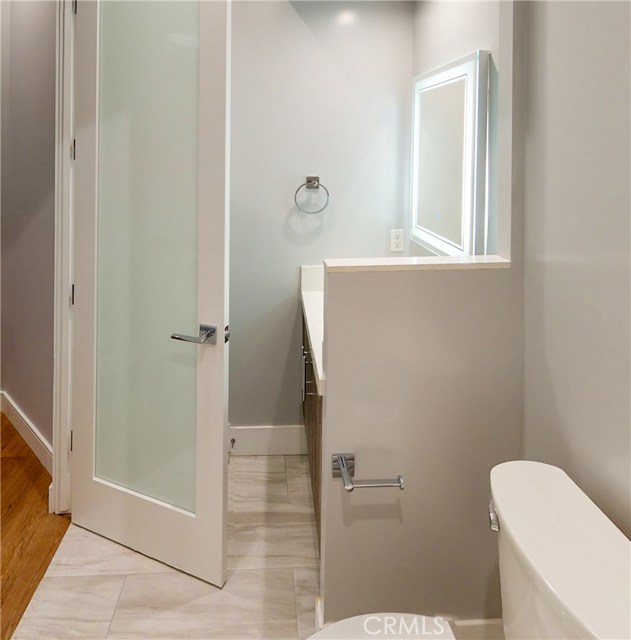 2ND LEVEL FULL BATH