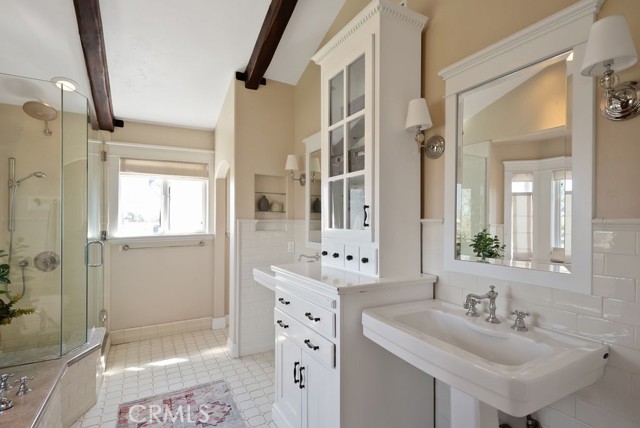 1724 Walnut Avenue, Manhattan Beach, California 90266, 4 Bedrooms Bedrooms, ,3 BathroomsBathrooms,Residential,Sold,Walnut,SB21065266