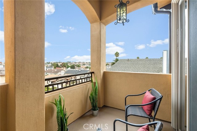 Upstairs Patio with City Views