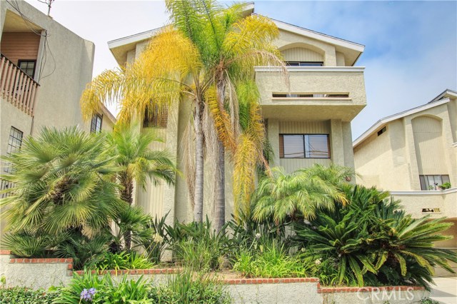 107 Helberta Avenue, Redondo Beach, California 90277, 3 Bedrooms Bedrooms, ,3 BathroomsBathrooms,Residential,Sold,Helberta,CV20148362