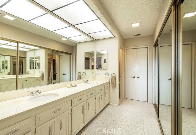 2317 Carnegie Lane, Redondo Beach, California 90278, 3 Bedrooms Bedrooms, ,2 BathroomsBathrooms,Residential,Sold,Carnegie,SB18263301