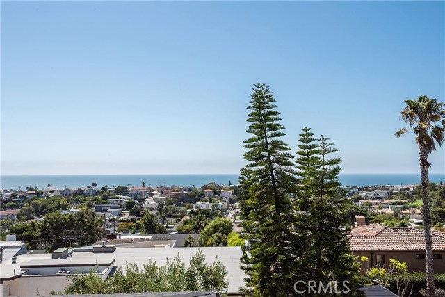 719 24th Place, Hermosa Beach, California 90254, 5 Bedrooms Bedrooms, ,5 BathroomsBathrooms,Residential,Sold,24th,SB19211334