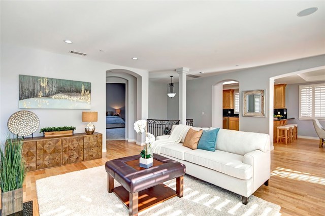 618 Broadway, Redondo Beach, California 90277, 3 Bedrooms Bedrooms, ,2 BathroomsBathrooms,Residential,Sold,Broadway,SB17101227