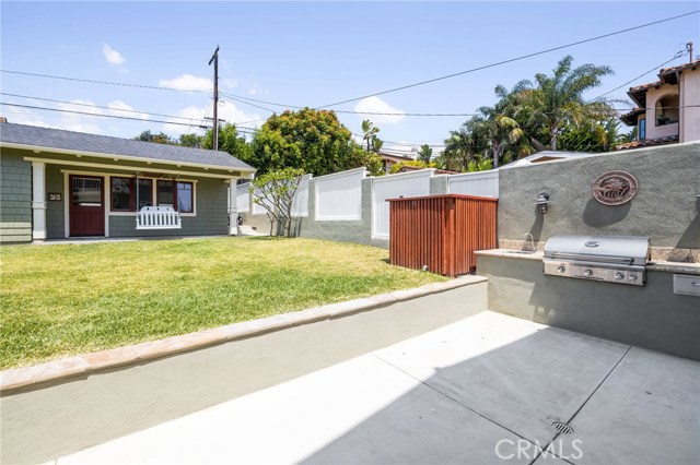 733 Juanita Avenue, Redondo Beach, California 90277, 5 Bedrooms Bedrooms, ,5 BathroomsBathrooms,Residential,Sold,Juanita,SB20142133