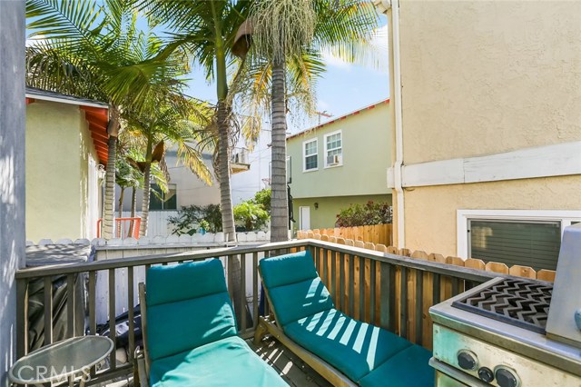 121 Manhattan Avenue, Hermosa Beach, California 90254, ,Residential Income,Sold,Manhattan,SB18045549