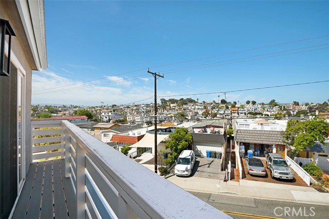 1703 Dixon Street, Redondo Beach, California 90278, 3 Bedrooms Bedrooms, ,1 BathroomBathrooms,Residential,Sold,Dixon,PV21113221