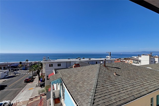 2201 Alma Avenue, Manhattan Beach, California 90266, 4 Bedrooms Bedrooms, ,4 BathroomsBathrooms,Residential,Sold,Alma,SB17267084