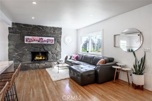 501 Green Lane, Redondo Beach, California 90278, 4 Bedrooms Bedrooms, ,2 BathroomsBathrooms,Residential,Sold,Green Lane,SB20035611