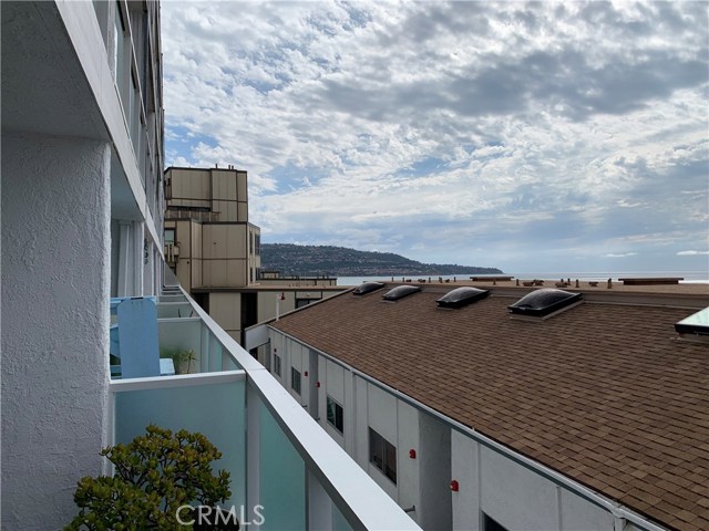 615 Esplanade, Redondo Beach, California 90277, 1 Bedroom Bedrooms, ,1 BathroomBathrooms,Residential,Sold,Esplanade,SB19047660