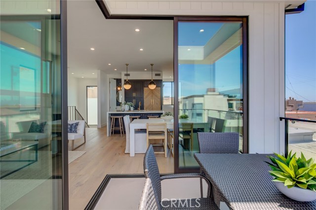 124 39th Street, Manhattan Beach, California 90266, 3 Bedrooms Bedrooms, ,2 BathroomsBathrooms,Residential,Sold,39th,SB20089804