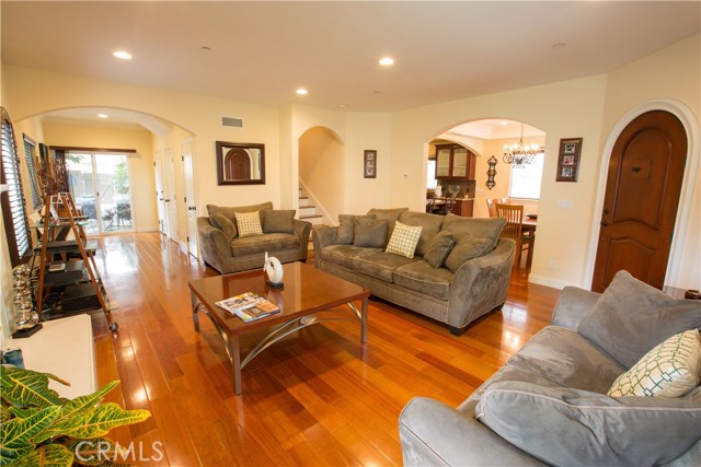 508 Lucia Avenue, Redondo Beach, California 90277, 4 Bedrooms Bedrooms, ,2 BathroomsBathrooms,Residential,Sold,Lucia,SB17079122