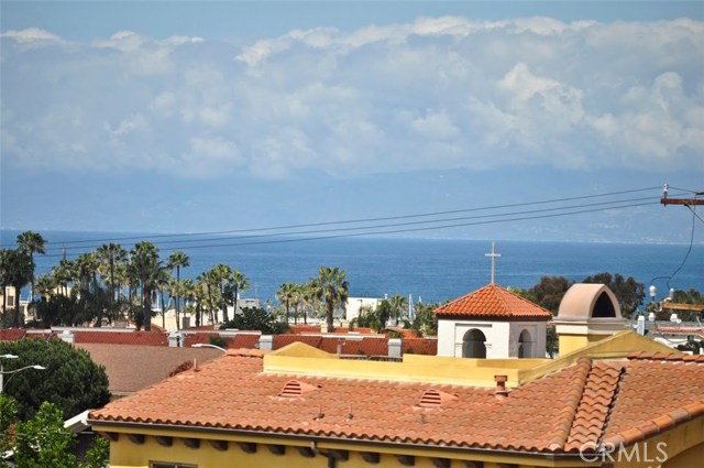 121 Guadalupe Avenue, Redondo Beach, California 90277, 4 Bedrooms Bedrooms, ,3 BathroomsBathrooms,Residential,Sold,Guadalupe,SB18068766