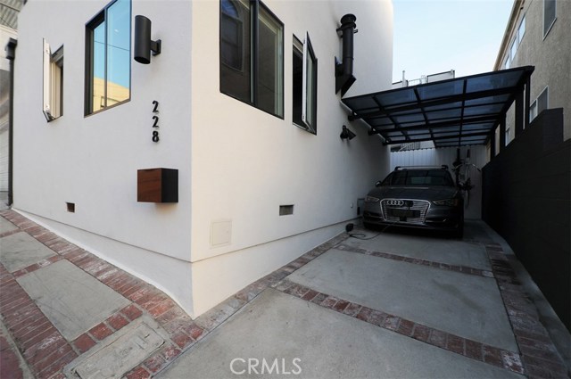 228 28th Court, Hermosa Beach, California 90254, 2 Bedrooms Bedrooms, ,1 BathroomBathrooms,Residential,Sold,28th,SB19117111