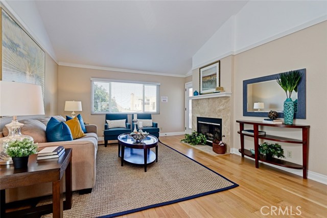 109 Helberta Avenue, Redondo Beach, California 90277, 3 Bedrooms Bedrooms, ,2 BathroomsBathrooms,Residential,Sold,Helberta,SB18059847