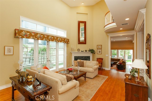 2909 Maple Avenue, Manhattan Beach, California 90266, 5 Bedrooms Bedrooms, ,3 BathroomsBathrooms,Residential,Sold,Maple,SB19265504