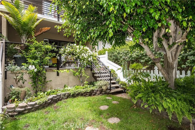 106 Guadalupe Avenue, Redondo Beach, California 90277, 3 Bedrooms Bedrooms, ,2 BathroomsBathrooms,Residential,Sold,Guadalupe,SB19193639