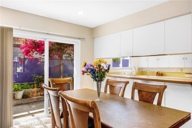1915 Santa Rena Drive, Rancho Palos Verdes, California 90275, 4 Bedrooms Bedrooms, ,1 BathroomBathrooms,Residential,Sold,Santa Rena,PV21077963